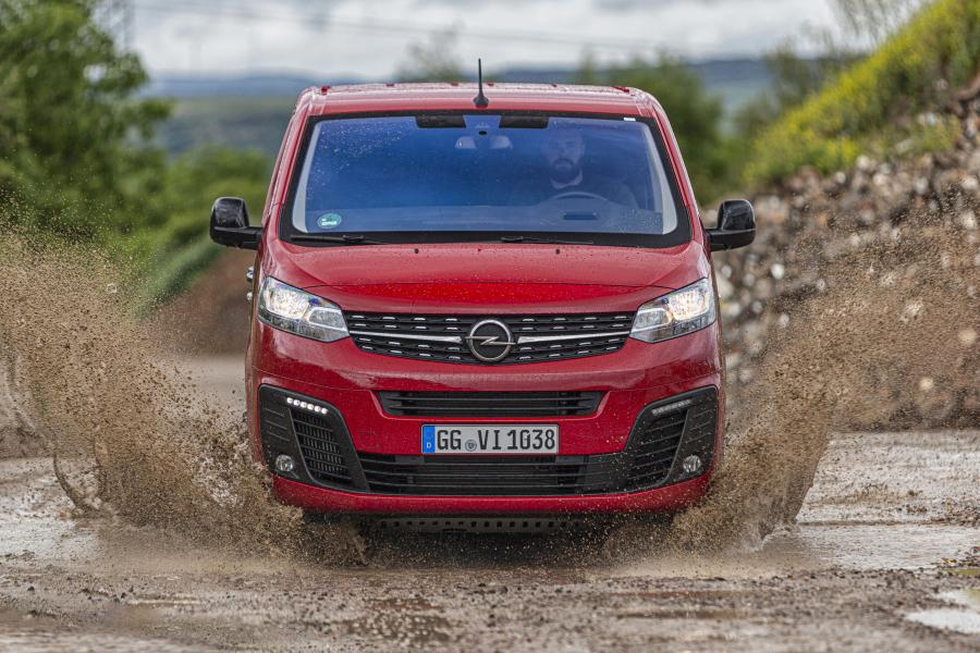  Opel Vivaro Van 4x4 2019 года  (фото 6 из 22)